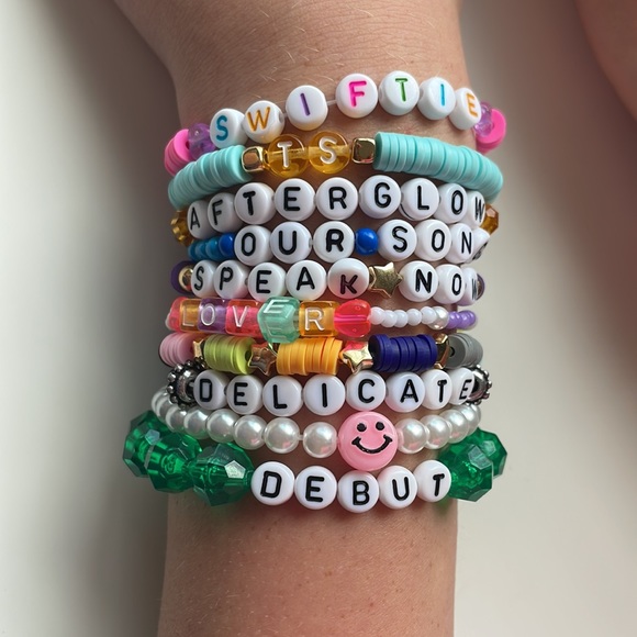 Rachel - 5 Taylor swift eras tour bracelets - Picture 3 of 5